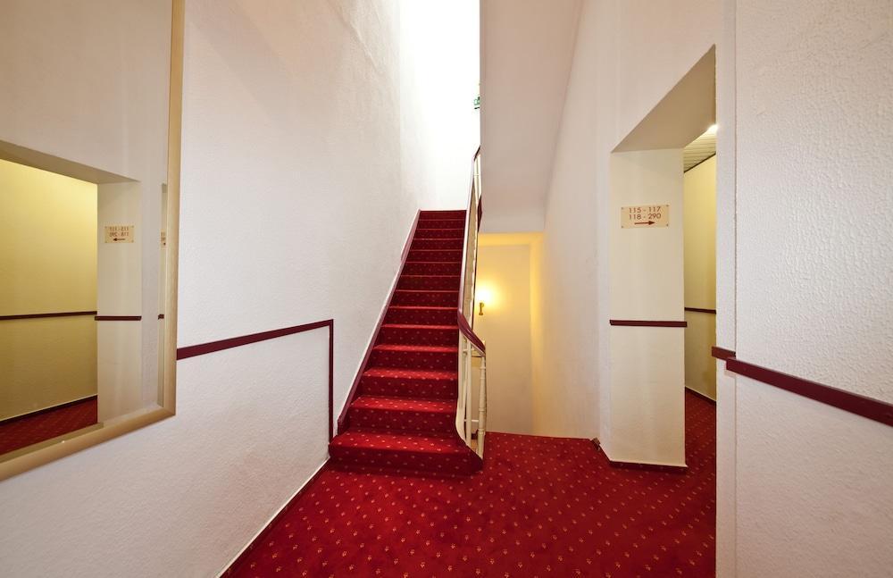 קלן Hotel Leonet מראה חיצוני תמונה